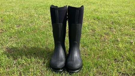 Horse & Hound Guides Equestrian Enthusiasts Through the Complexities of Horse Riding Equipment Selection