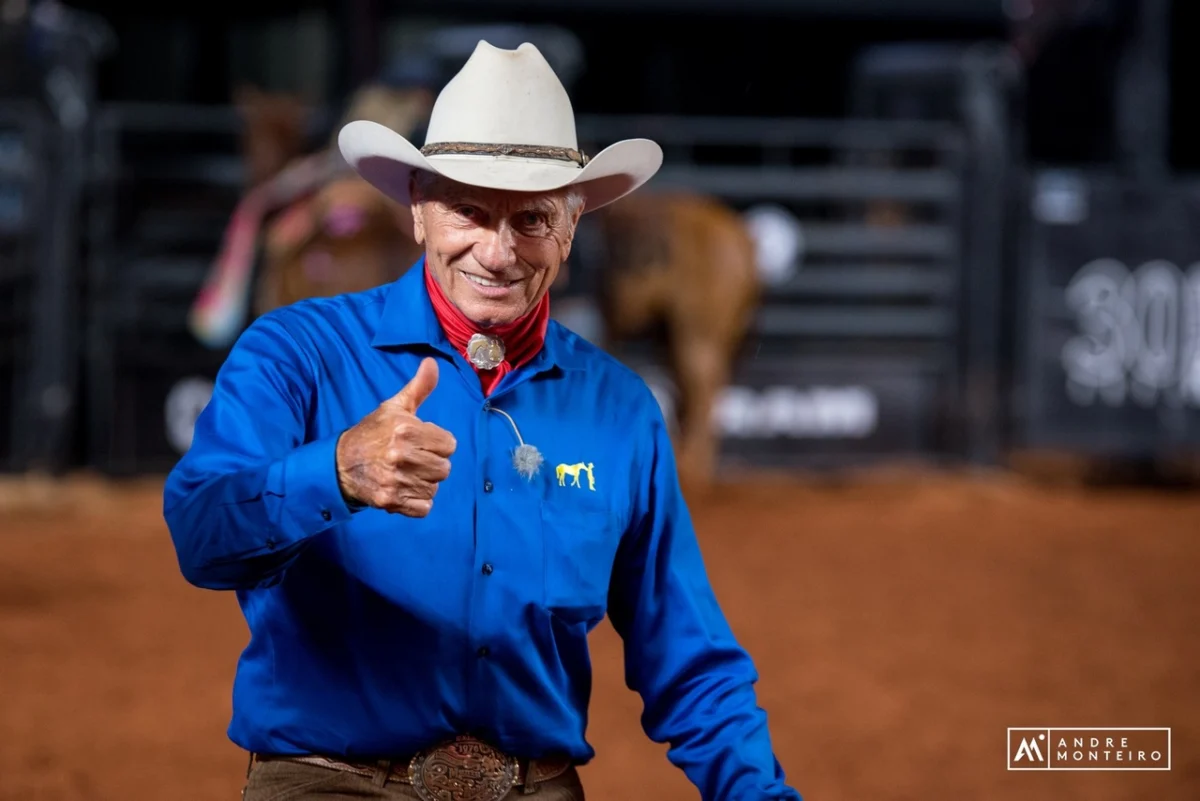 Monty Roberts Offers Personal Coaching Sessions to Share Decades of Equine Expertise