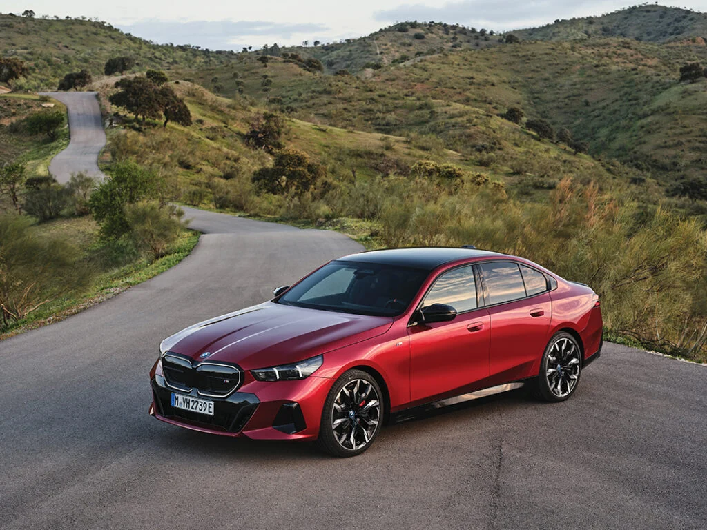The 2026 BMW 550e xDrive: A Masterclass in Hybrid Performance and Efficiency